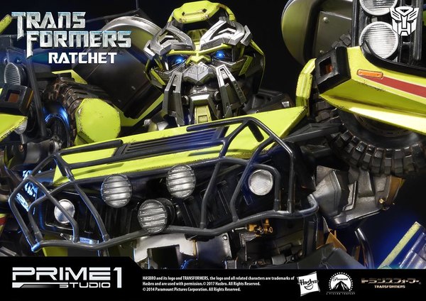 Prime1Studio MMTFM 13 Ratchet   New Photos Of Premium Movie Ratchet Statue  (1 of 20)